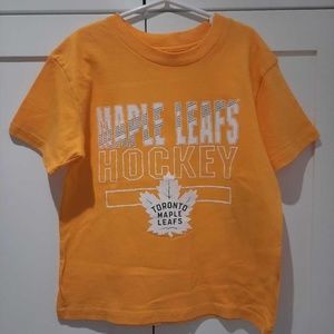 Maple Leafs Hockey children's t-shirt size medium 5/6 new!